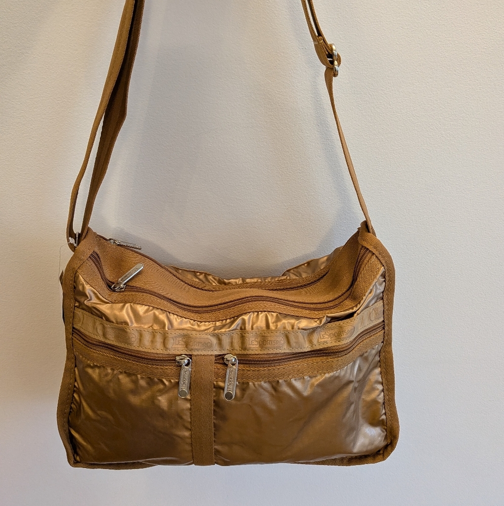 LeSportsac EVERYDAY Deluxe BAG Gold Soleil Light Purse Shoulder Bag Metallic